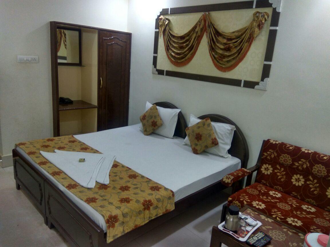 Hotel Neeraj Jaisalmer Buitenkant foto